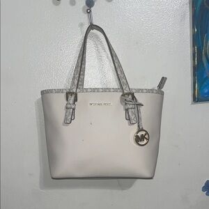 Michael Kors Cream Tote with Gold Accents (make me an offer)